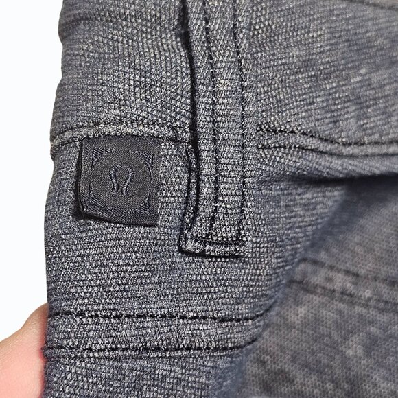 Men's Lululemon ABC Classic-Fit Golf Shorts 30" x  9" Grey EUC - Picture 6 of 11